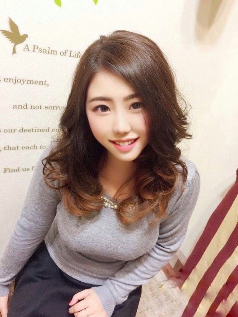グラデーションカールヘア